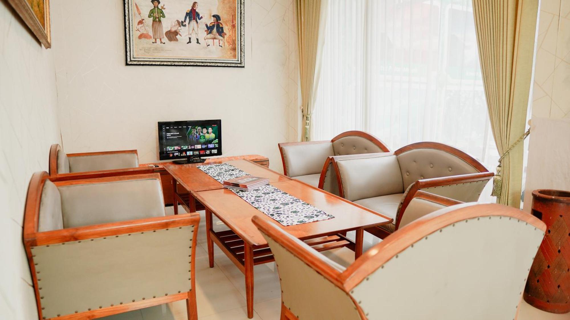 Dormitory Tourism Sritanjung Banyuwangi By Gajahsora Management Exteriér fotografie
