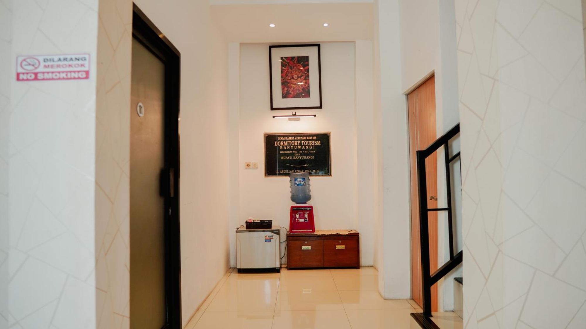 Dormitory Tourism Sritanjung Banyuwangi By Gajahsora Management Exteriér fotografie