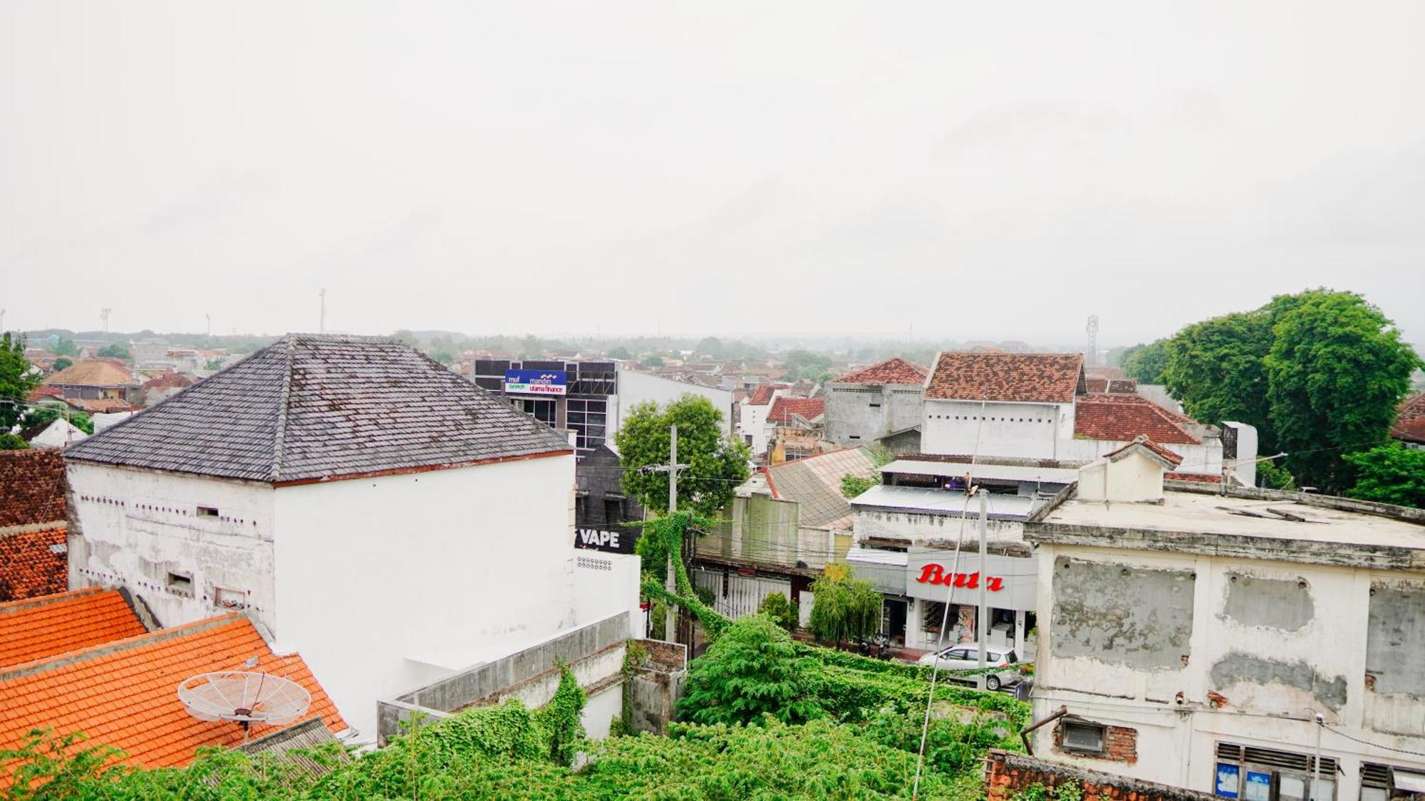 Dormitory Tourism Sritanjung Banyuwangi By Gajahsora Management Exteriér fotografie