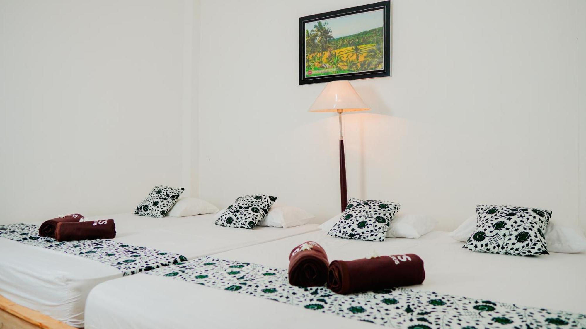 Dormitory Tourism Sritanjung Banyuwangi By Gajahsora Management Exteriér fotografie