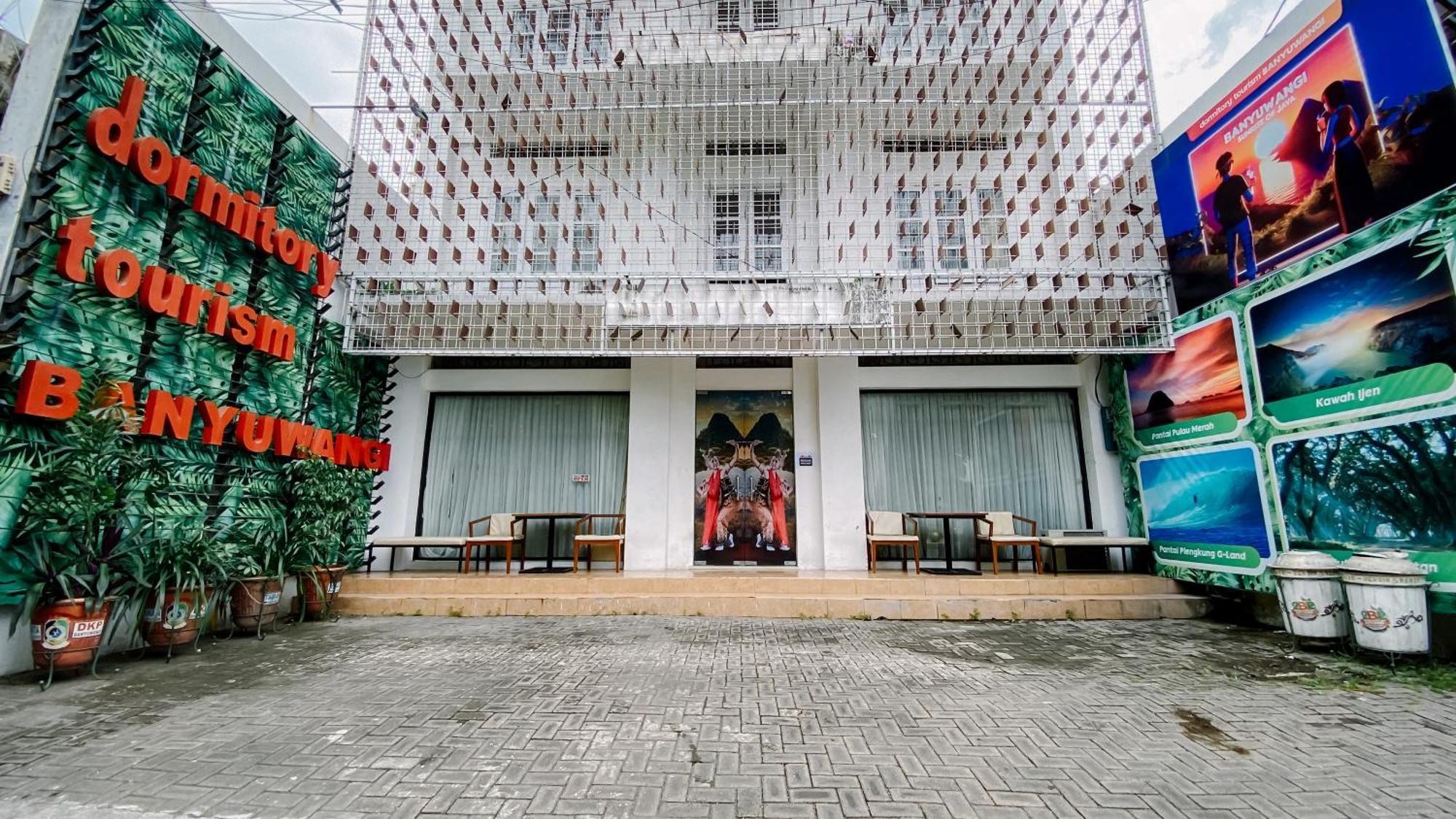 Dormitory Tourism Sritanjung Banyuwangi By Gajahsora Management Exteriér fotografie